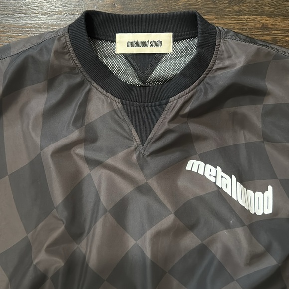 Lightly worn Metalwpod windshirt size medium - Picture 2 of 4